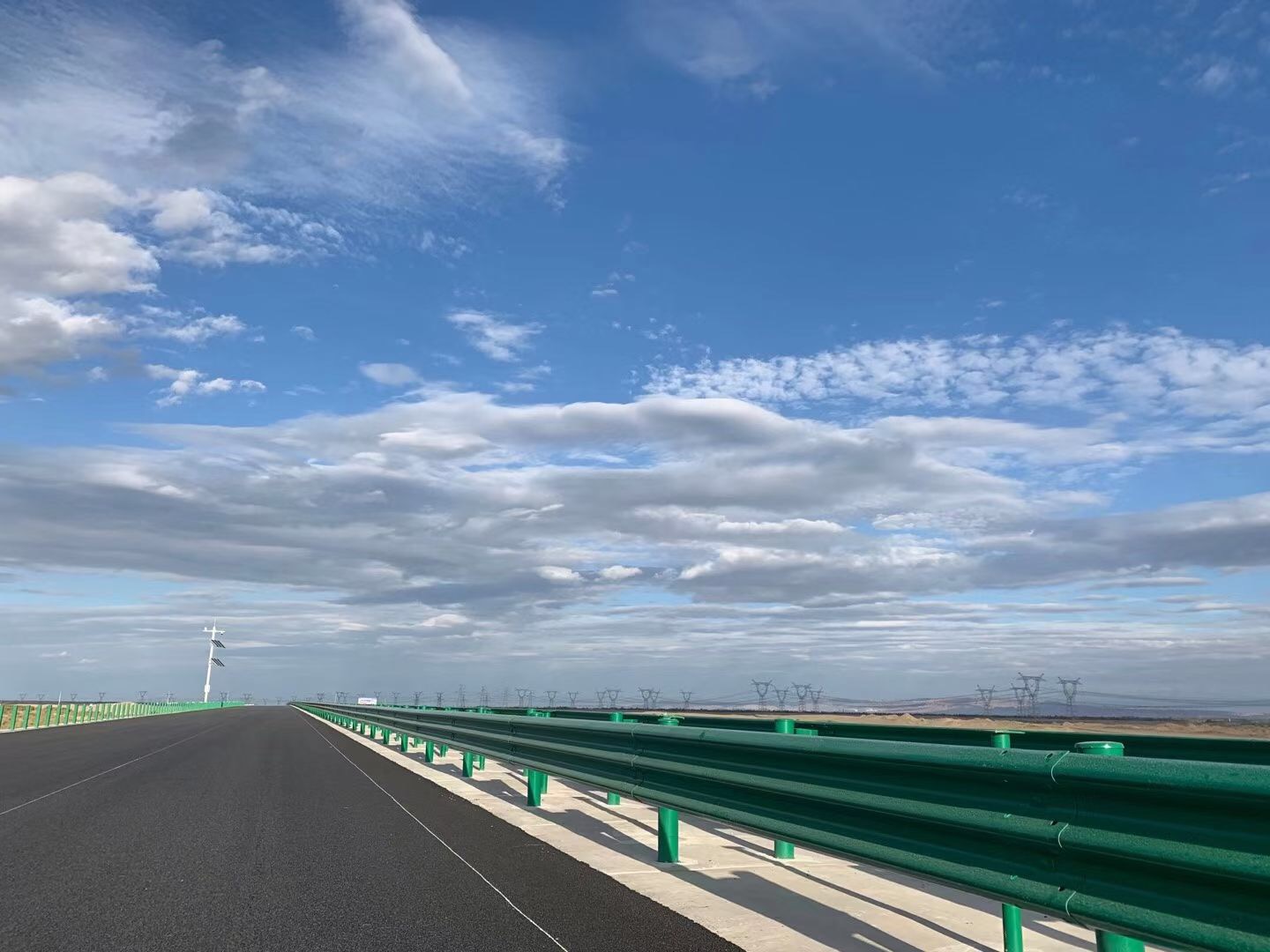 津石高速公路（海濱大道-榮烏高速）工程交通安全設(shè)施工程（第2標段）